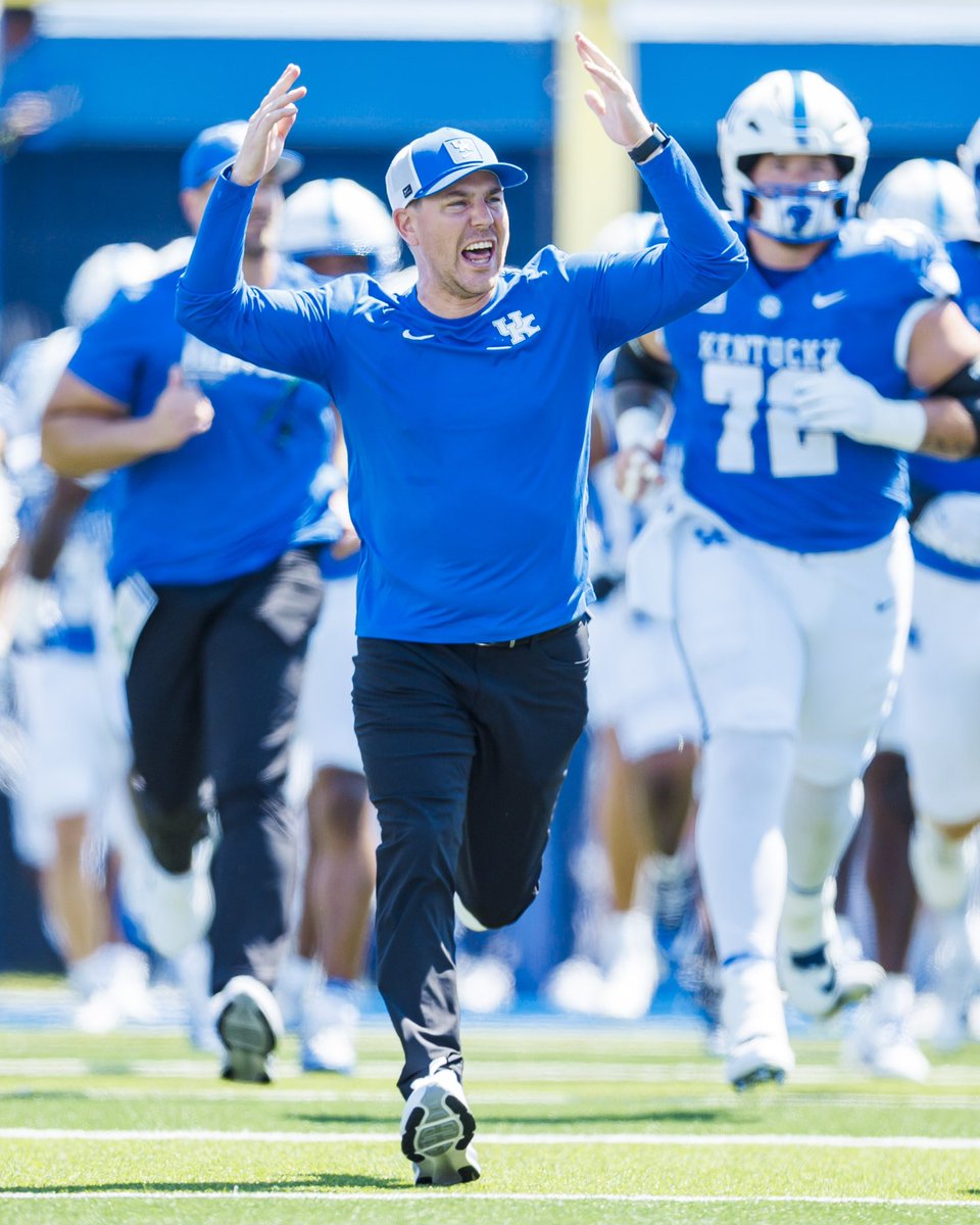 UKAthletics's tweet photo. So good to be back home 🏈 https://t.co/HxfZy638QB