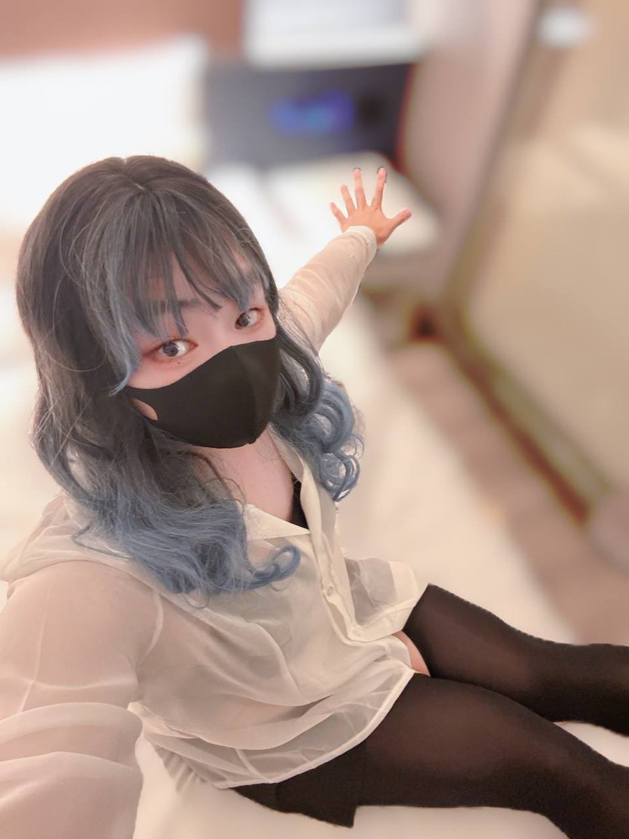 BunnyC283's tweet photo. 可以是知心姐姐，也可以是嫌弃脸妈妈，也可以是摇尾巴的小贱狗～ https://t.co/Rgeq7xmIzf