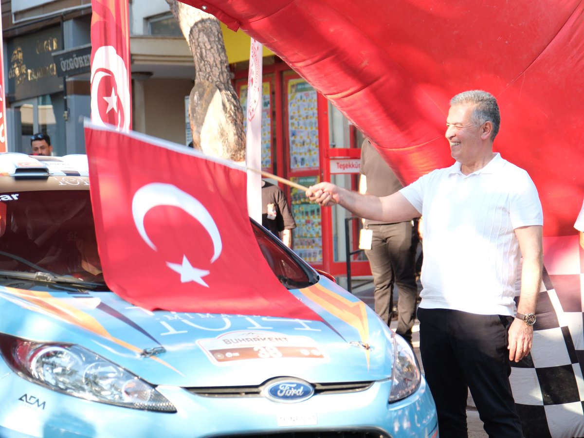 buharkentgov's tweet photo. ➡️➡️ Programa Kaymakamımız Sayın Mehmet Halit HAYDAROĞLU, Belediye Başkanımız Sayın Mehmet EROL, ilçe protokolü ve çok sayıda vatandaşımız katıldı.

Tüm sporcularımıza başarılar diliyoruz. 🏁 https://t.co/tHwtO0S79j