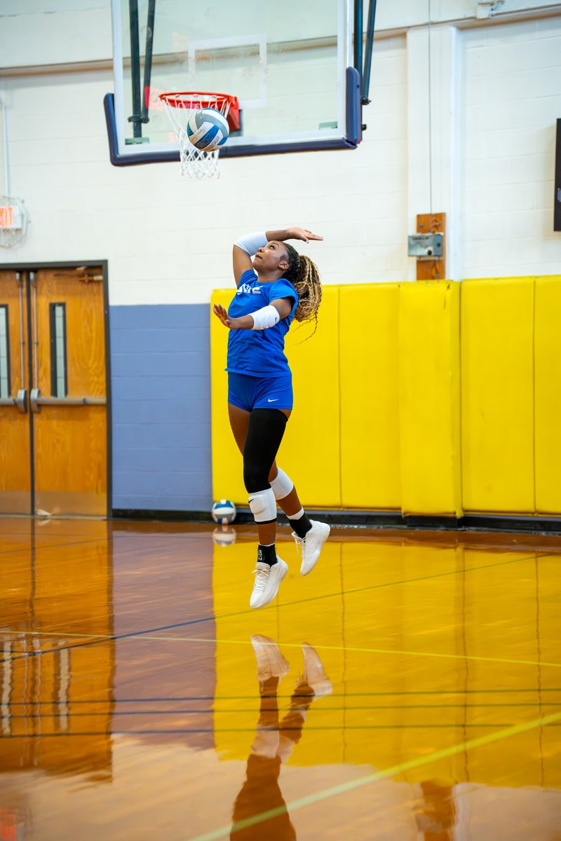 TSUTigersVB's tweet photo. A little serving & passing
#RoarCity x #RowTheBoat https://t.co/umKZEFCAEv