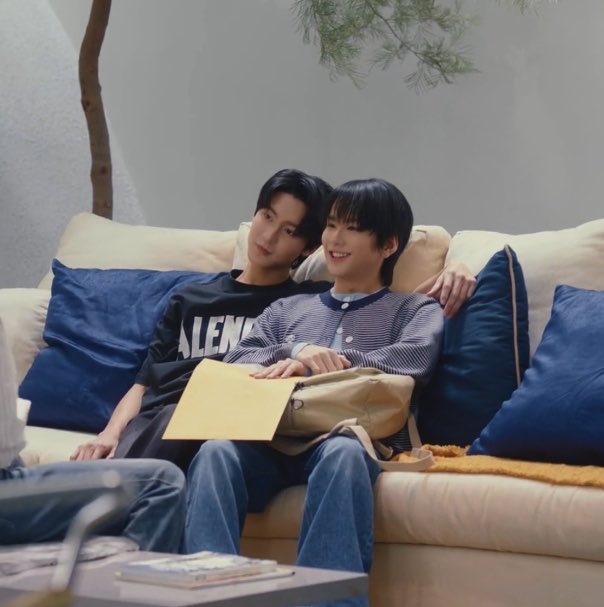 nncha___'s tweet photo. ไปยืนกรีดร้อง ไปเฝ้ามองที่หน้าเวที

MR FANBOY CHAPTER 2
#MrFanboyEP2 https://t.co/BztfjTbBgQ