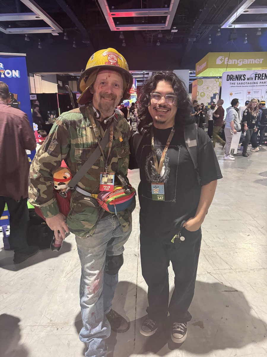 Serellan's tweet photo. First Zomboid pin given away at #PAX. 

That didn’t take long. https://t.co/OKhlzXhZ4A