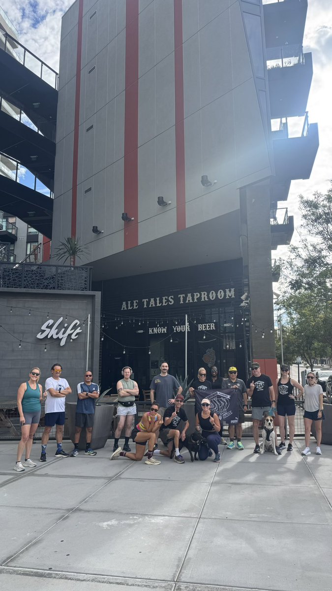 CoachHop's tweet photo. โ๏ธ๐๐๐ผ๐๐ผโโ๏ธ๐บ #FirstSaturday #MikkellerRunClubSD #run #AleTalesTapRoom @eastvillagesd https://t.co/PONP7pWxxA