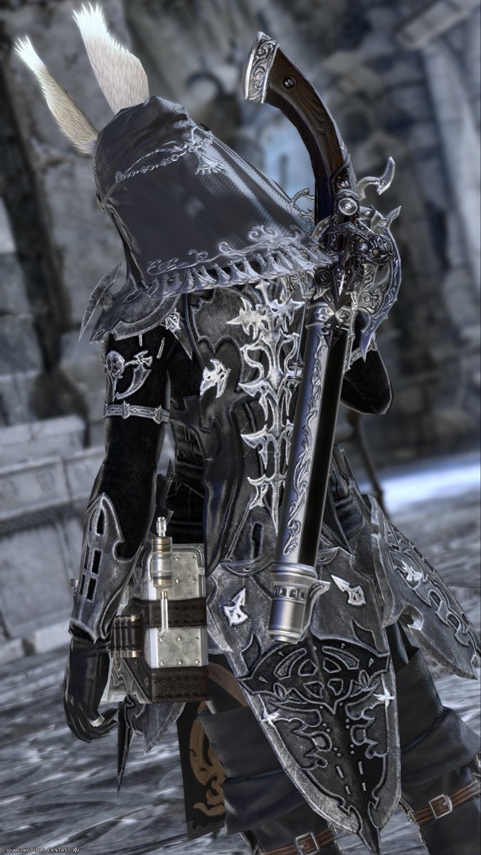 Alice6FF14's tweet photo. カッコいい装備PvPでゲット〜！！
後ろもめちゃくちゃカッコいい
脚装備も欲しいな

自由散策で装備に合う撮影場所探しまくってたらもうこんな時間👻 https://t.co/tHcHChXoZU