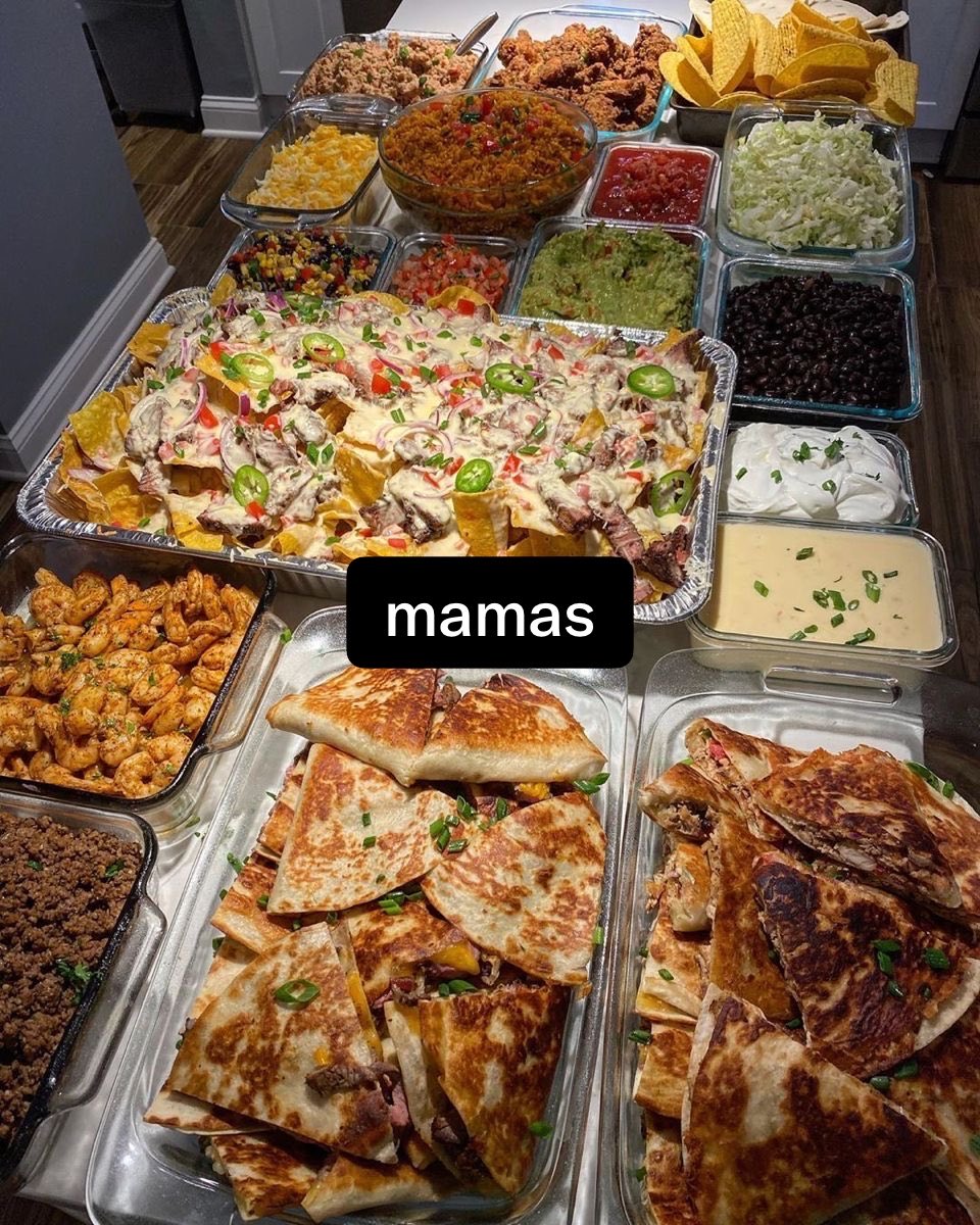 bossbabejass's tweet photo. Which Labor Day cook out we going to chat? 👀 https://t.co/aofUBhzAkL