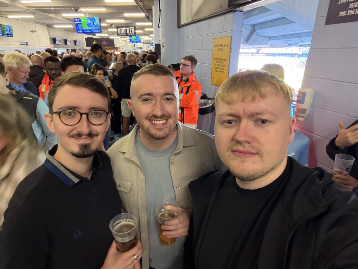 BenjaminThom00's tweet photo. Hardly one to remember but 3 points on the board. Atmosphere was poor but Elliot Anderson certainly wasn't absolute gem that boy ⭐ https://t.co/xaUuH3CiI0