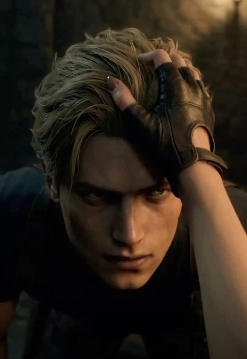 LEONPlLLED's tweet photo. found this photo of leon on tiktok and oh my lord… https://t.co/BdhjRqvWza