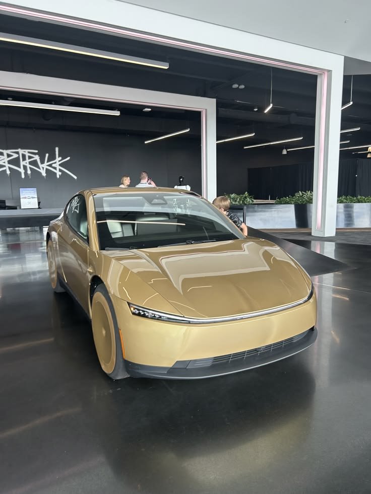 spaceEn2iast's tweet photo. The tesla cybertruck has been rolling out in more countries and Regions,Have you spotted one Recently? https://t.co/opvuVdsoAd