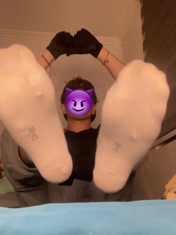 EstebannGuzman0's tweet photo. Hey!🤷‍♂️❤️‍🔥
#masterfeet #malefeet #feetfetish #macro #macrofetish https://t.co/INrnXOwghK