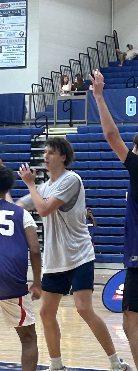 CoachTravisMoo1's tweet photo. @Noahsallee7 has been very active in the paint today. At 6’8, he is capable of scoring over opponents and passes well out of the double team. He showed good athleticism and a high motor.  Drew Charter is going to get a lot from the senior this season. https://t.co/xErlBgKkeN