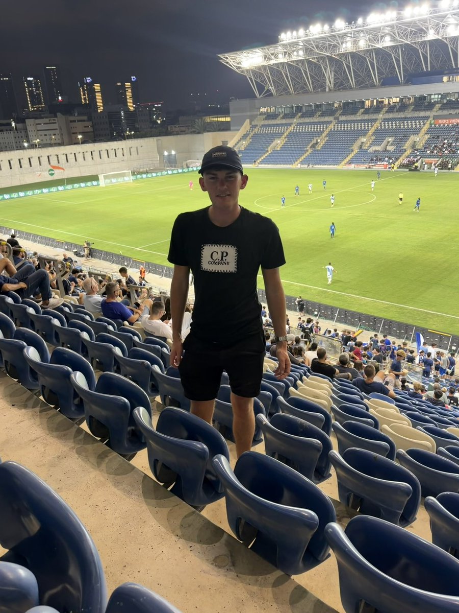 Callums028's tweet photo. Saturday evening football at The HaMoshava stadium in a suburb of Tel Aviv. Matchday number 3 in Ligat Ha’al, a point at least squandered for the home side after having a man advantage for near 60 minutes! 🇮🇱

Maccabi Petah Tikva v Ironi Tiberias (1-2) #groundhopping https://t.co/TfqWJ2uURI