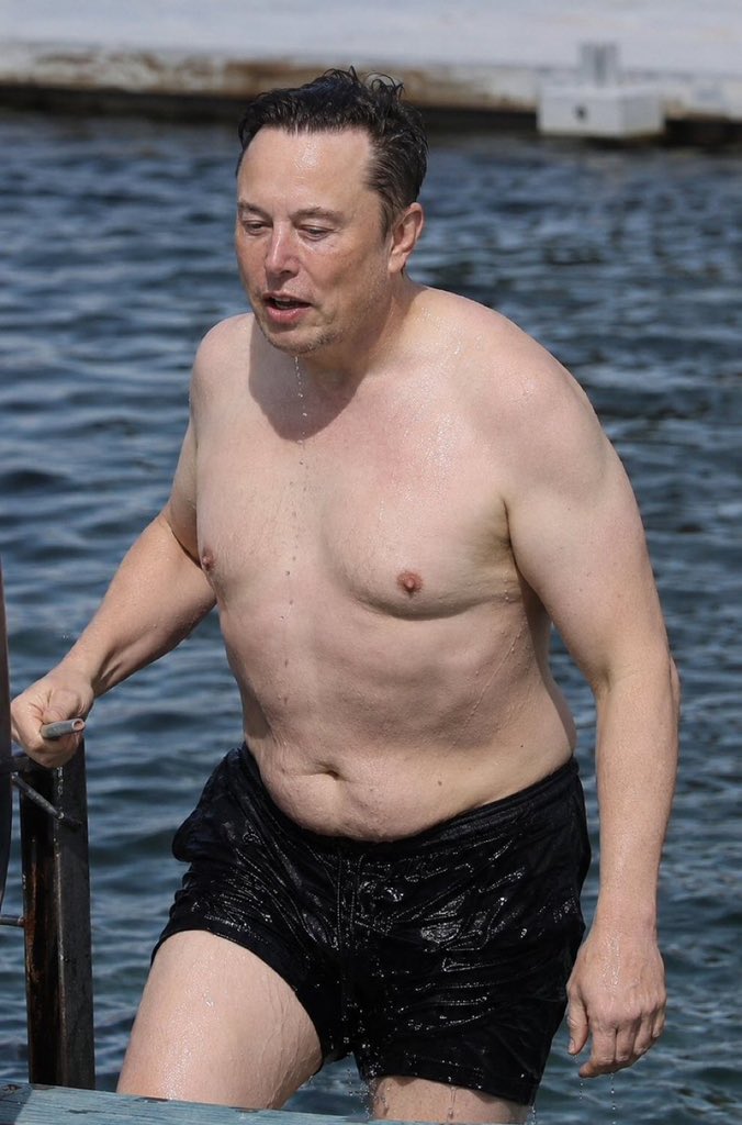 ERMtslx's tweet photo. Would you survive a day at the beach looking like this? 😂🌊

A) Absolutely! 😎🔥
B) I’d stay home 😂 https://t.co/QujIjE2UIa