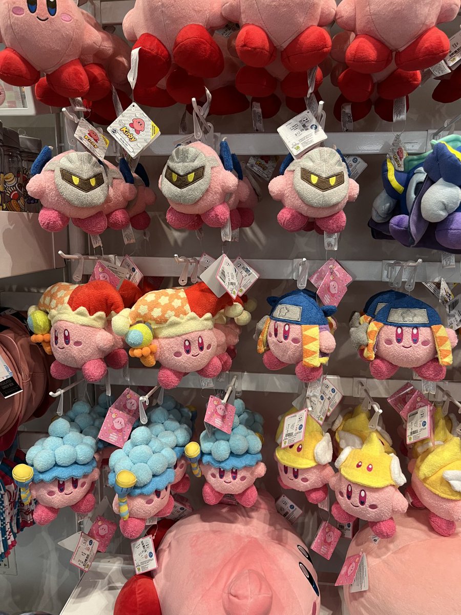 reggschul's tweet photo. Nintendo stores in New York are really hard to buy. https://t.co/QL9UrP0YHP