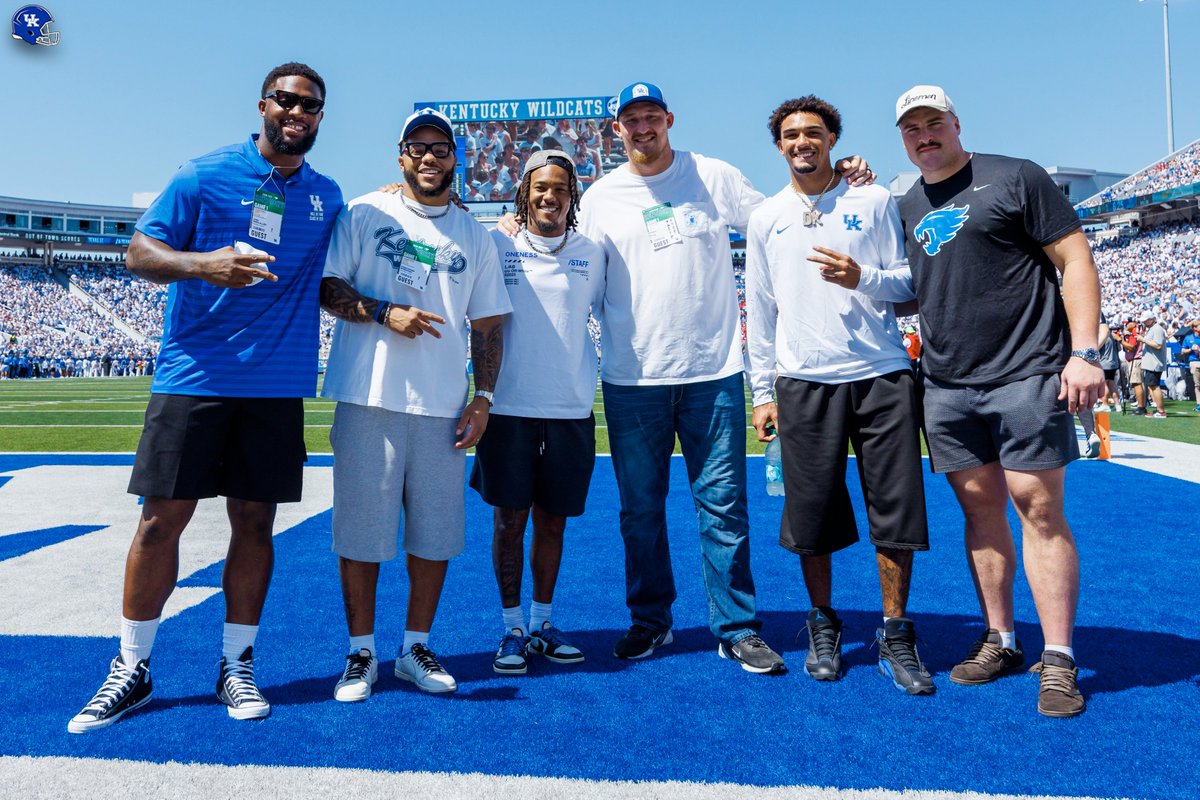 UKFootball's tweet photo. NFL Cats coming home 🏠 https://t.co/GguB2neBIe