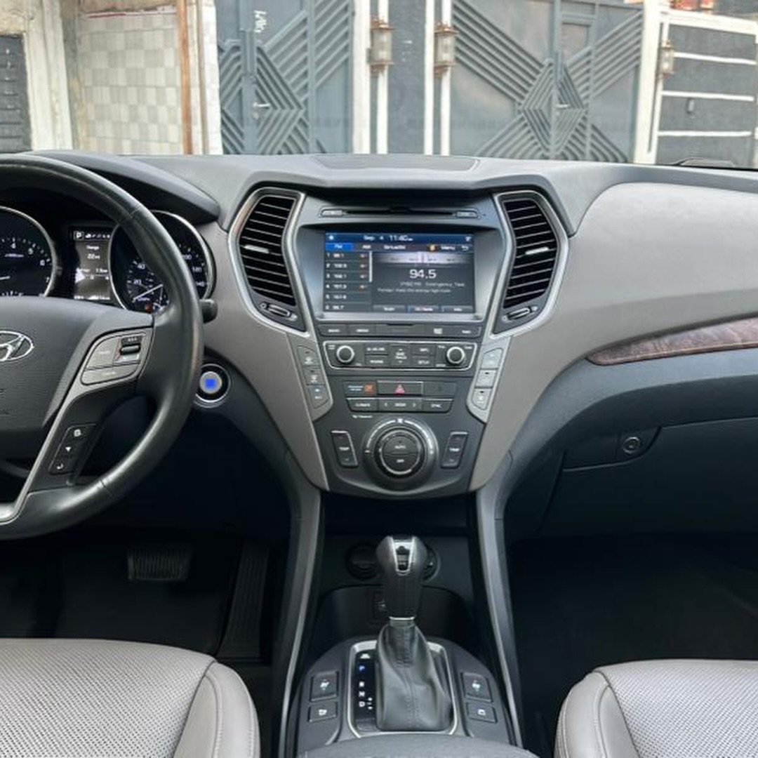 TammatAutos's tweet photo. New Entry🚘

*2017* HYUNDAI SANTA FE LIMITED

• Premium &amp; Fully Loaded💎
• ⁠360º Camera
• ⁠In &amp; Out Super Clean✨

📍Location: Chevron, Lagos🇳🇬

Price: ₦20.5m

To Schedule a Private Inspection/Delivery⤵️

Send a Dm
☎️/WP: +2349016832044
📧: Tammatautos@gmail.com https://t.co/vARmje0iJY
