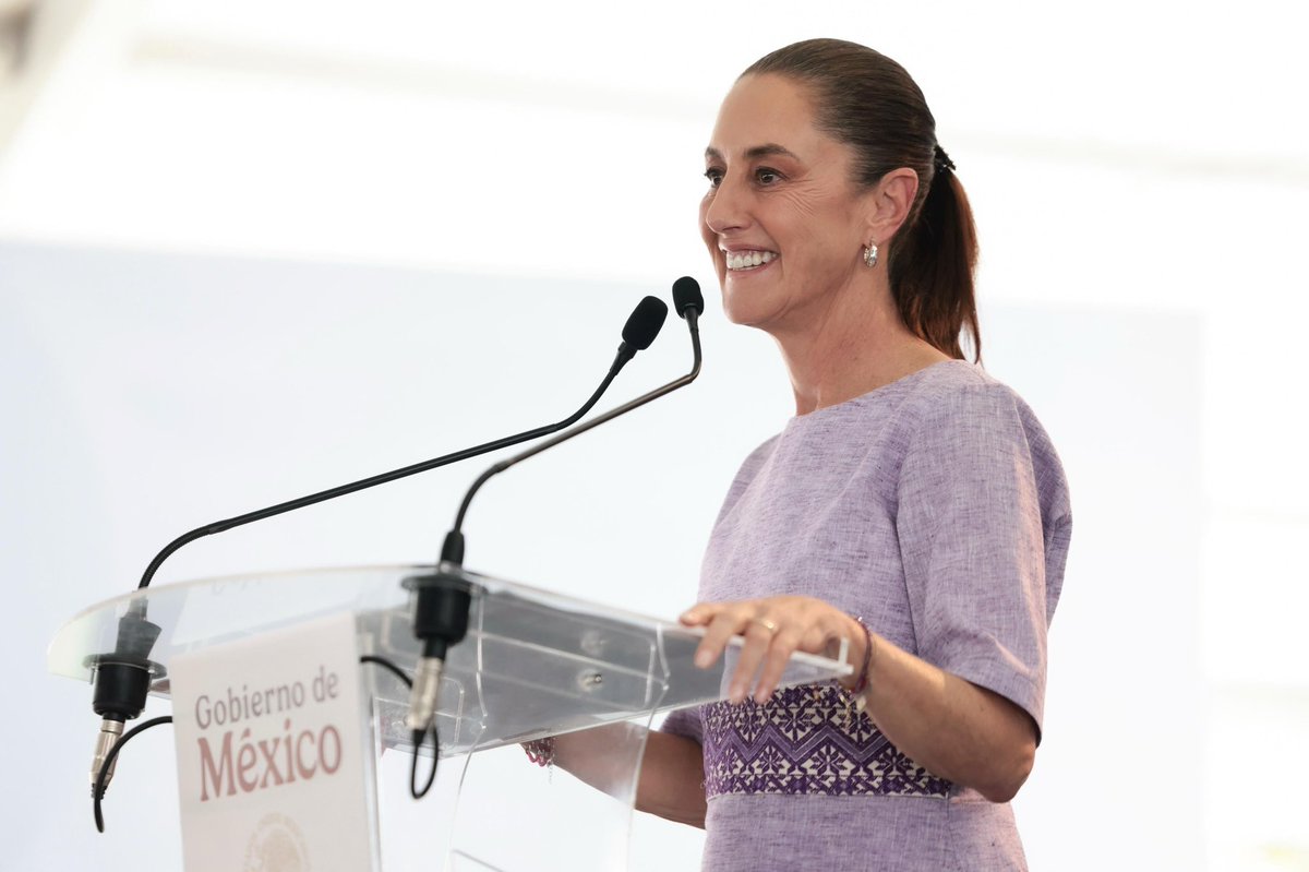 Claudiashein's tweet photo. Gira de rendición de cuentas: Honestidad y resultados en Colima.

🎥 https://t.co/zkpenlYDi7 https://t.co/GVYXBUjwdx