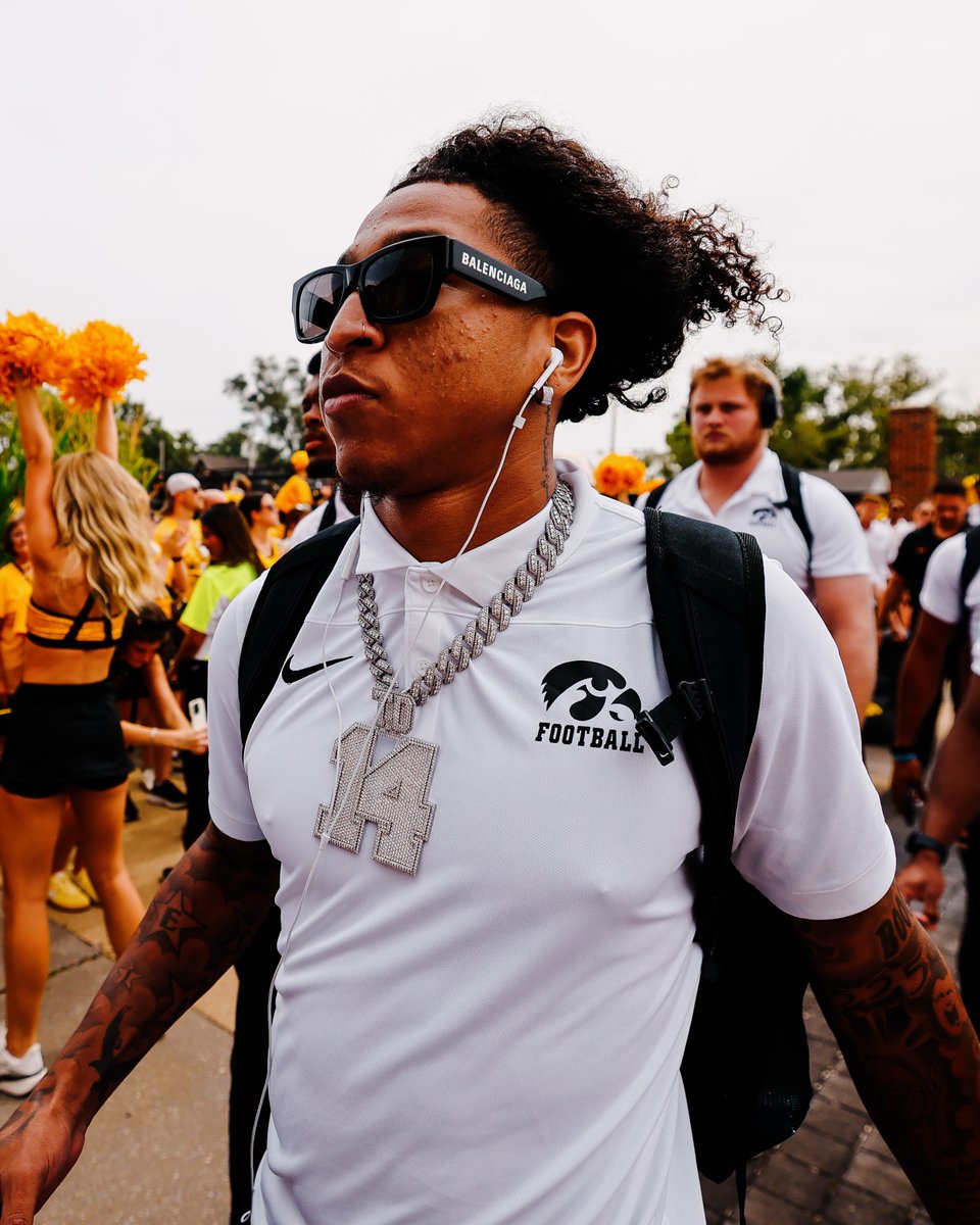HawkeyeFootball's tweet photo. We missed this 🙌 https://t.co/oWcyZq78s3