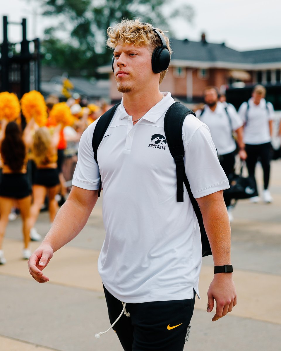 HawkeyeFootball's tweet photo. We missed this 🙌 https://t.co/oWcyZq78s3