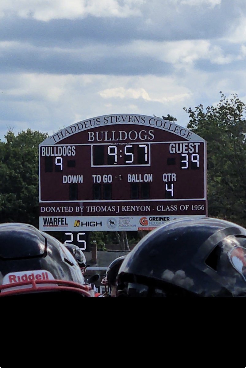 ubring's tweet photo. SUNY Erie Football up 39-9 into the 4th Qtr https://t.co/GPgmpKJ114