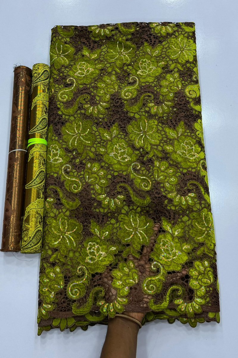 rhayorbadmus's tweet photo. Beautiful Sis  Worthy🥰🥰

Cord Lace Fabrics 😍

Price:70,000/5 Yards https://t.co/cQ35HWCbeV