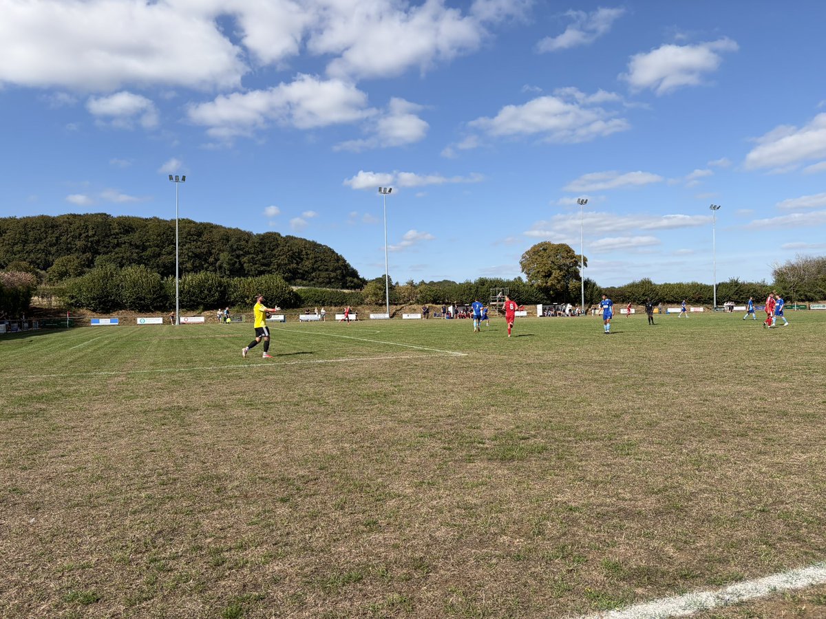 EllisPrince4's tweet photo. 2 new grounds today⚽️ 

Ground 276: Bournemouth 18’s 2 West Ham 18’s 2

Ground 277: Sturminster Newton 5 East Cowes Vics 0 https://t.co/NuCSsugVH1