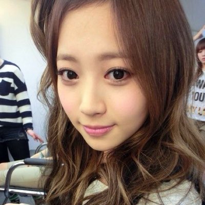 everjaem's tweet photo. #NewProfilePic yellow https://t.co/mZ8mbR3Xmc