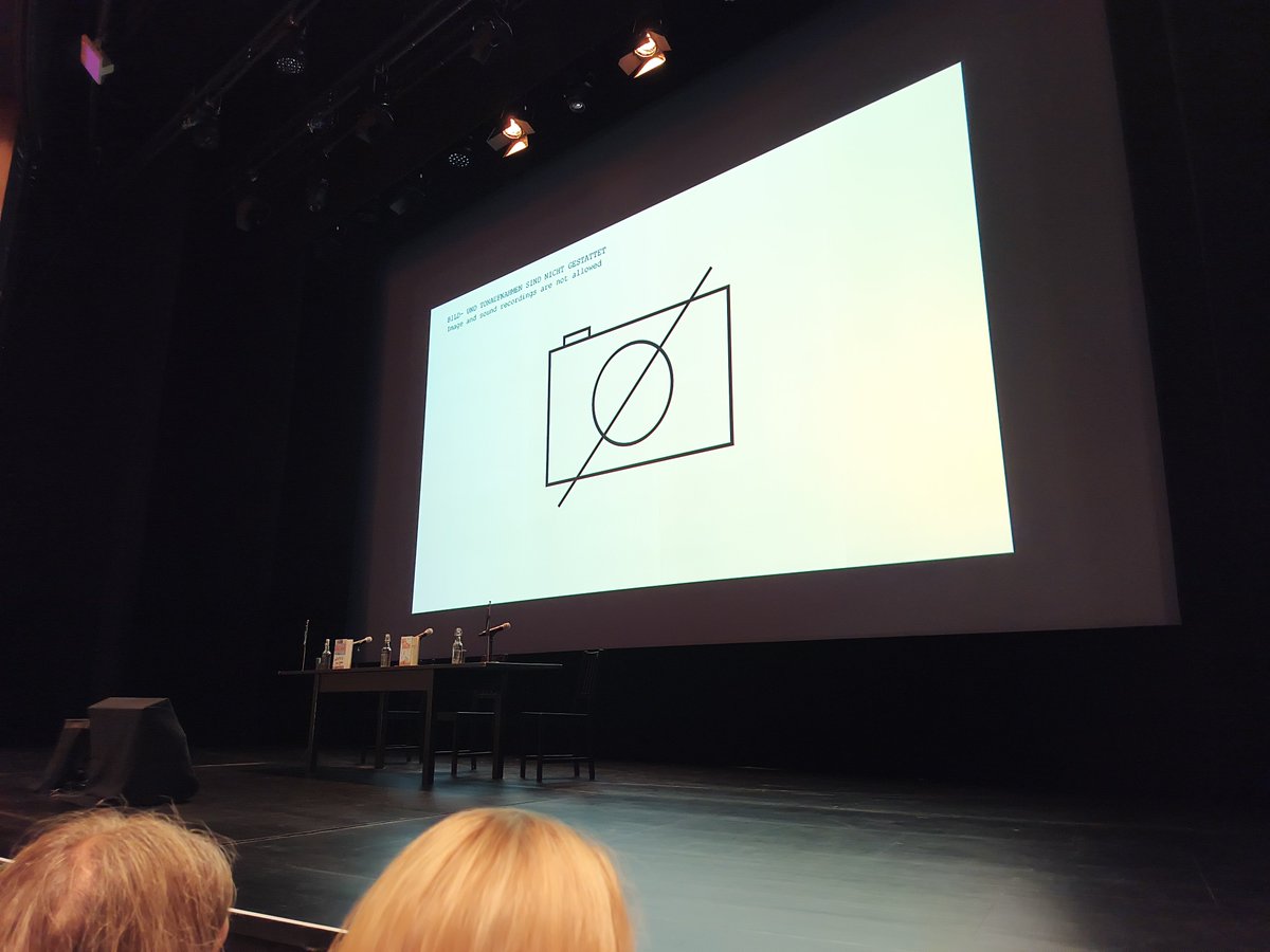 TARartRAT's tweet photo. Dave Eggers at 26. internationales Literaturfestival Berlin #daveeggers https://t.co/odCIMf3LFV