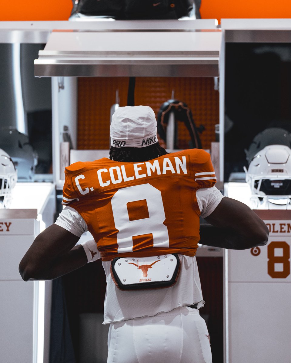 TexasFootball's tweet photo. Ready. https://t.co/3f83X6IDXi