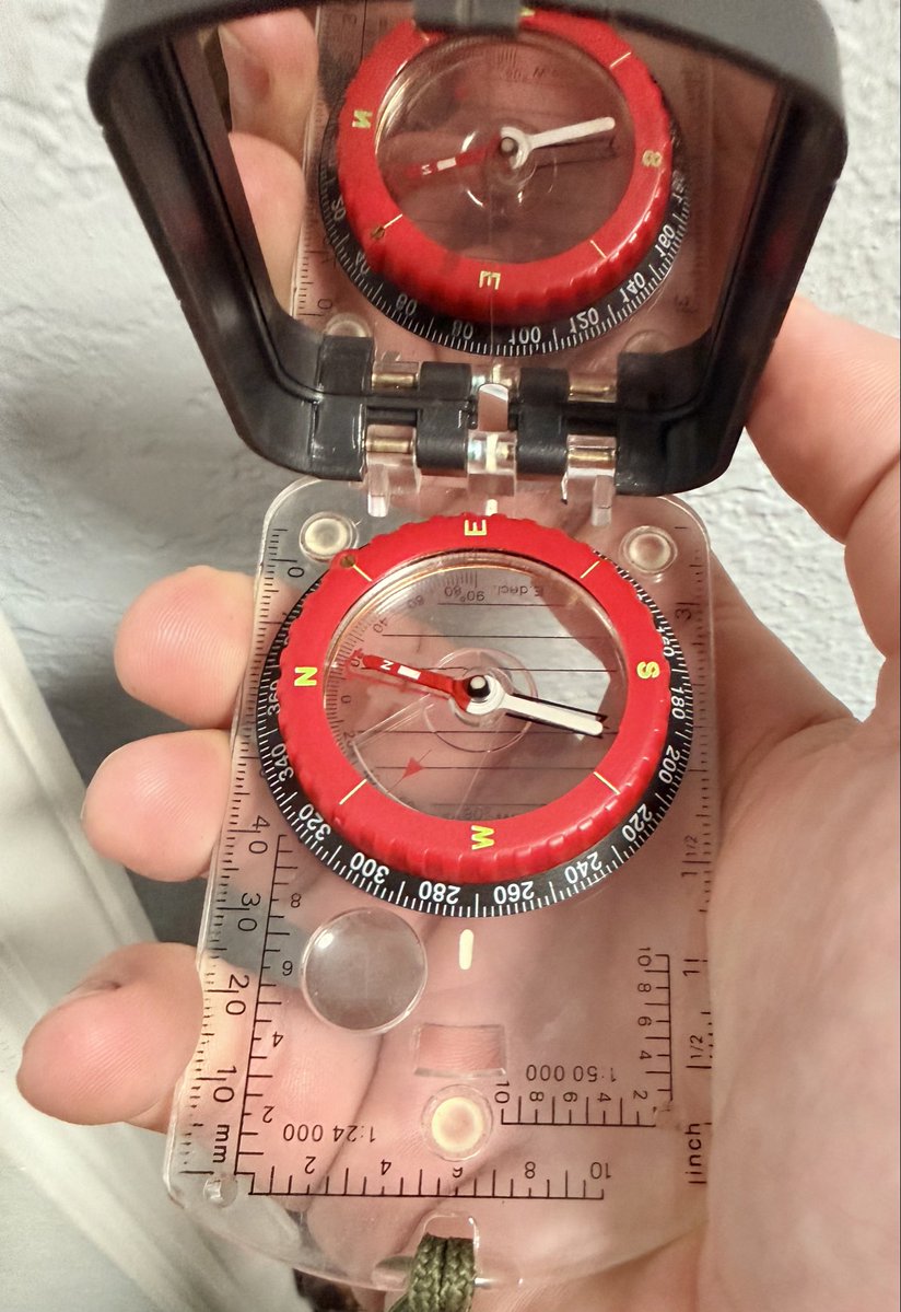 coffee_dog16's tweet photo. @L00kkpi @Mari__Setogaya1 @TheFatAmerican I highly recommend Analog compass &amp; charts for when the batteries die. 

I’m a fan of map apps, but if you ever leave cellular service coverage, you better have a plan… https://t.co/0IirbKhY5Z