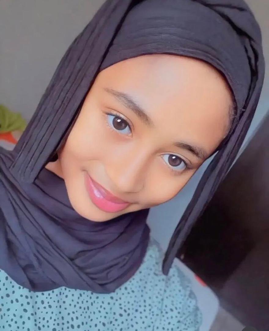 ramlath_'s tweet photo. I'm 19, Do you love me ??💔😭 https://t.co/F9DOC7mBeU
