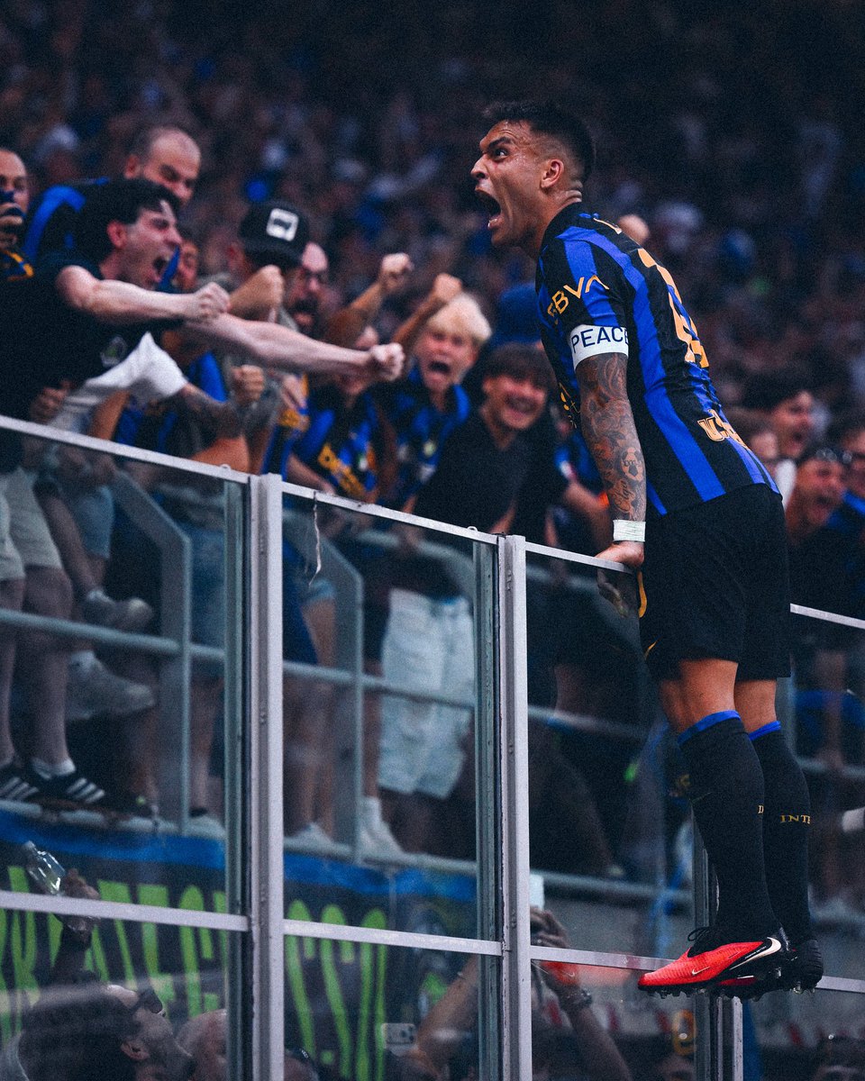 AlbicelesteTalk's tweet photo. Lautaro Martínez’s story with Inter is one of the most romantic stories in football. No other club’s fans will ever love him the way Inter fans do. He has become one of the most important figures in the club’s history, and despite receiving numerous offers over the years, he chose to stay at Inter.

Football is missing stories like this today.