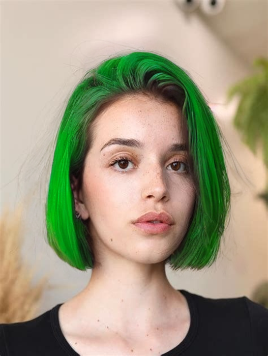 decko890's tweet photo. Here is what my app HairOn can do so far. I need to play around with the roots some more. 
#buildinpublic #indiedev https://t.co/ZIGfpA8Dfq