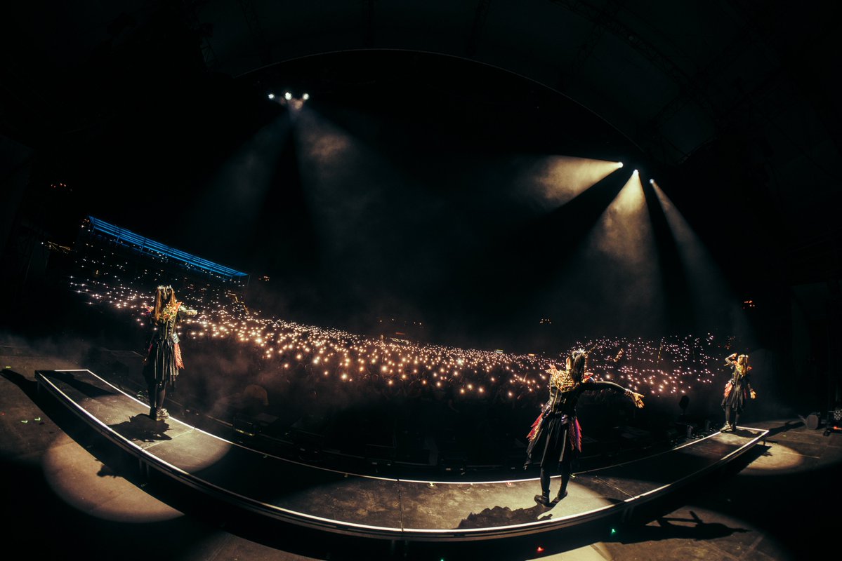 BABYMETAL_JAPAN's tweet photo. Thank you for coming to BABYMETAL WORLD TOUR 2026 in Chicago🍕
#BABYMETAL #NortherlyIsland
📸 @photosbysarai https://t.co/hpClzx9PN4