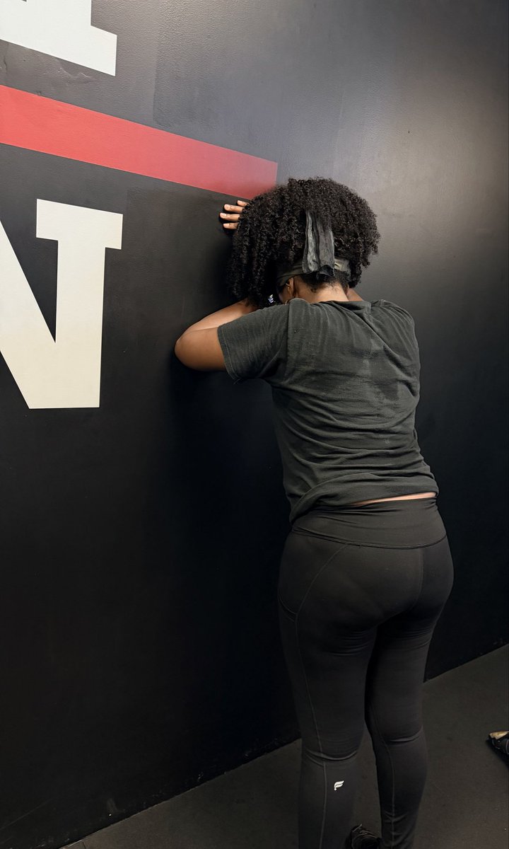 JCreweChosen's tweet photo. INSTAGRAM vs REALITY 😂💀
SWIPE LEFT ⬅️⬅️⬅️⬅️⬅️

Instagram: 😤💪🏽🔥 “WE BUILT DIFFERENT!”

Reality halfway through the workout: 😵‍💫🥵 “Coach… how much longer?!”

Reality after the workout: 🪦😂 “Just leave me here…” https://t.co/2ZO6rjghOY