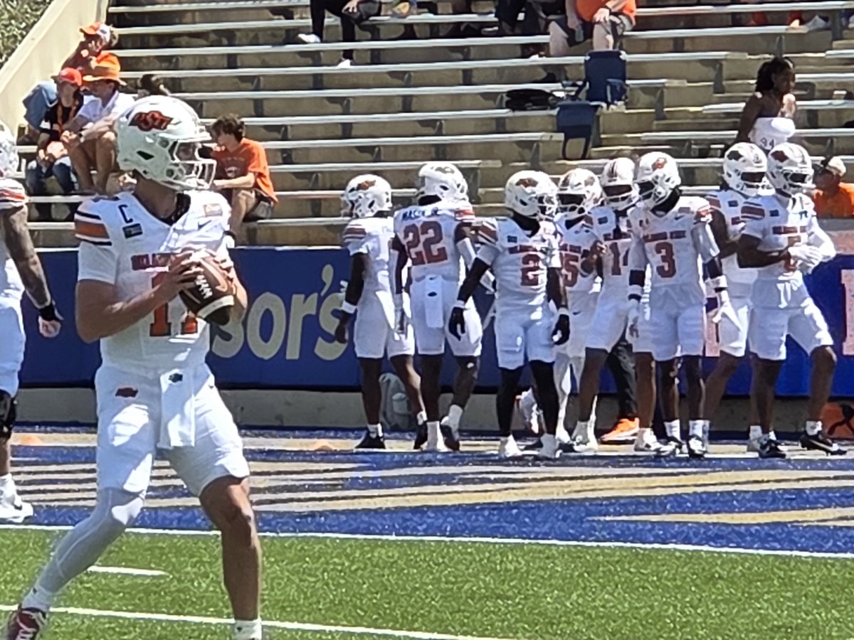 tylerwaldrep's tweet photo. Drew Mestemaker is warming up before his first game as Oklahoma State’s QB.

I know some fans are still skeptical... less will be in that camp after today IMO. https://t.co/ex1irL1OTs