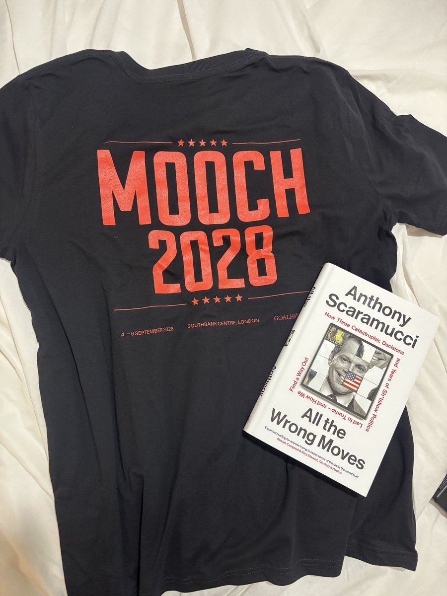 Treacle1975's tweet photo. Been there, done that, got the T-shirt.
(And the book 😆)
@Scaramucci @KattyKay_ @RoryStewartUK @RestIsPolitics @RestPoliticsUS
#TheRestIsFest #SpecialRelationship https://t.co/UrS0NdqE5d