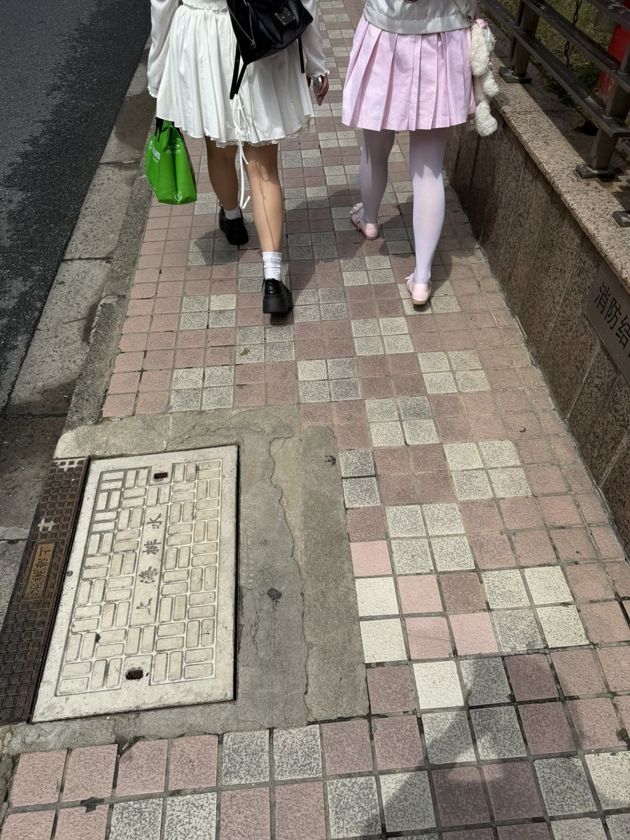 060102seven's tweet photo. #白袜 #白丝 #萝莉 双爱😏 https://t.co/juqmDGbJdi