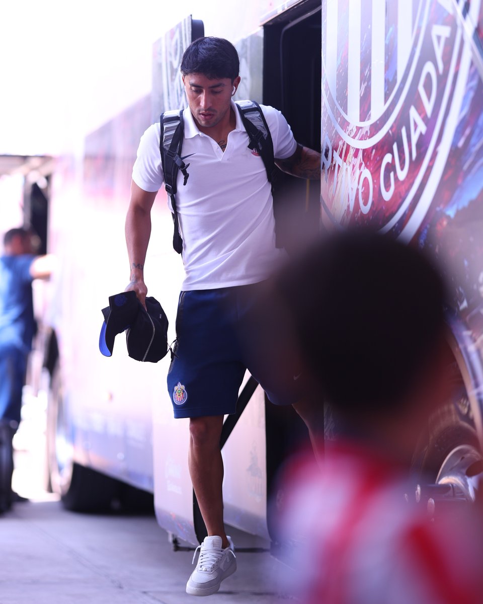 Chivas's tweet photo. 📍 ¡Ya llegó el Rebaño Sagrado! 🐐 https://t.co/F3T2gna1Pb