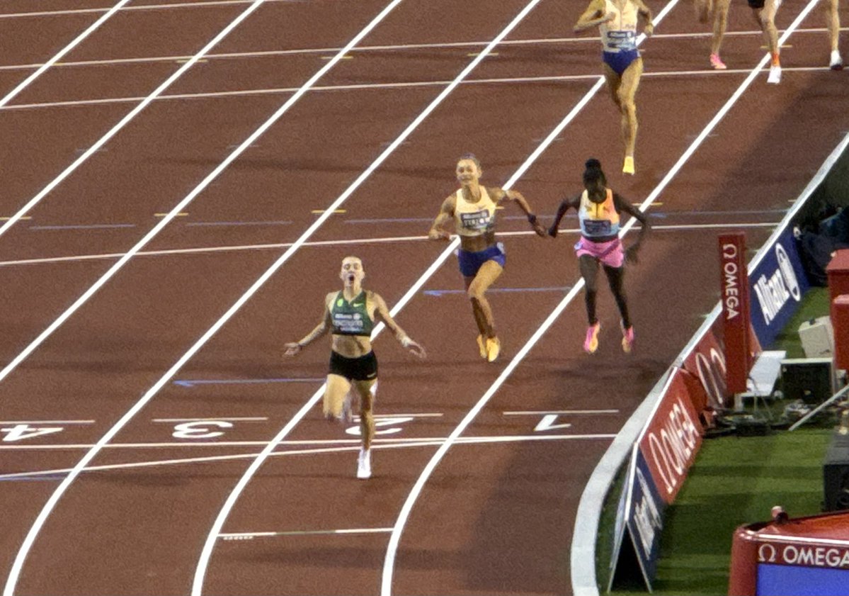 gamupdates's tweet photo. WOW!!! @kazimierska_k wins the @Diamond_League 1500m 💎 title at the @MVDbrussels in 3:54.05, the fastest time in the world this year and breaking her own 🇵🇱 national record by more than a second!! https://t.co/TEHaibLuez