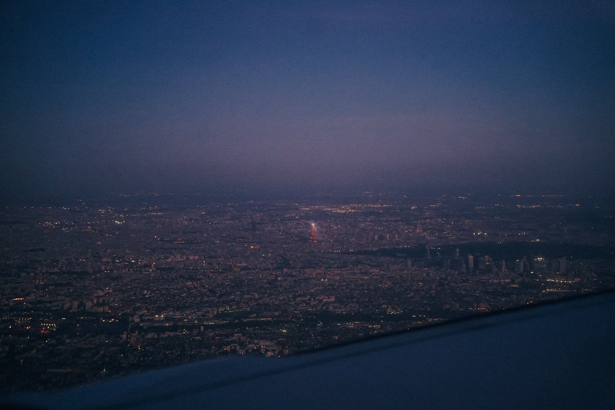 plurbyuri's tweet photo. teeny eiffel tower https://t.co/4lkwVPDrCm