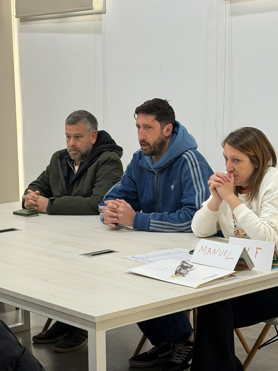 RedSegVial's tweet photo. 🚦 Comenzamos una nueva cohorte 2026 del Programa de Reeducación para Condenados por Delitos de Tránsito, junto a la Subsecretaría de Regímenes Penales Especiales.

👉La propuesta busca generar un espacio de reflexión y aprendizaje para quienes fueron condenados por delitos vinculados a la siniestralidad vial, trabajando sobre las conductas, decisiones y responsabilidades que intervienen en el tránsito.

“A través de encuentros de formación y reflexión abordamos la seguridad vial no solo desde las normas, sino también desde sus consecuencias y el impacto que nuestras decisiones pueden tener sobre la propia vida y la de los demás.” @Sebakelman5
