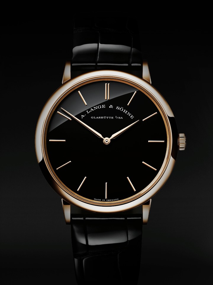 manuelra2uj's tweet photo. Day and night.

The “less is more” design concept defines the character of the SAXONIA THIN. This two-hand watch features a 6.2-millimetre case in either 950 platinum or honey gold. Thanks to the curved lugs, it offers a comfortable fit on the wrist ... https://t.co/ndvcZ5bSmn