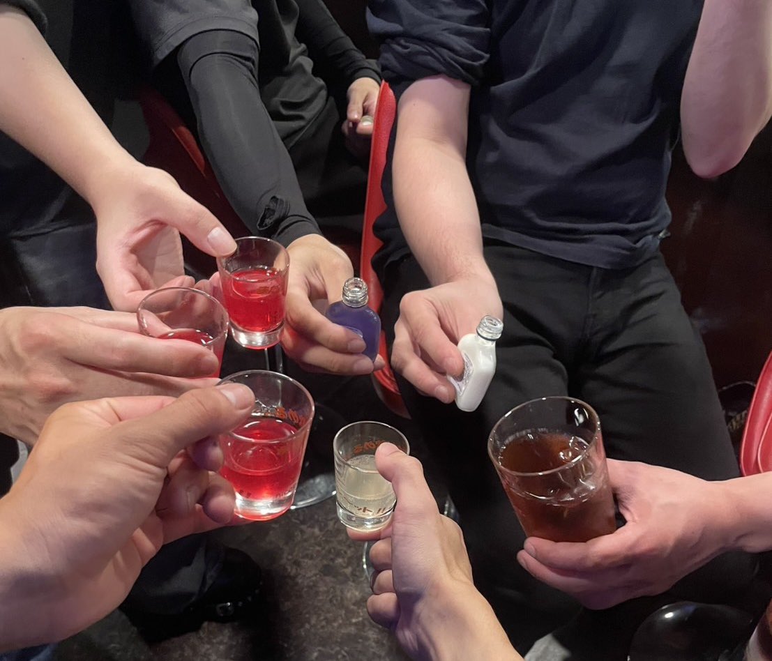 Hf0826238's tweet photo. 久しぶりの飲み😌 https://t.co/r1wOXWqSHR
