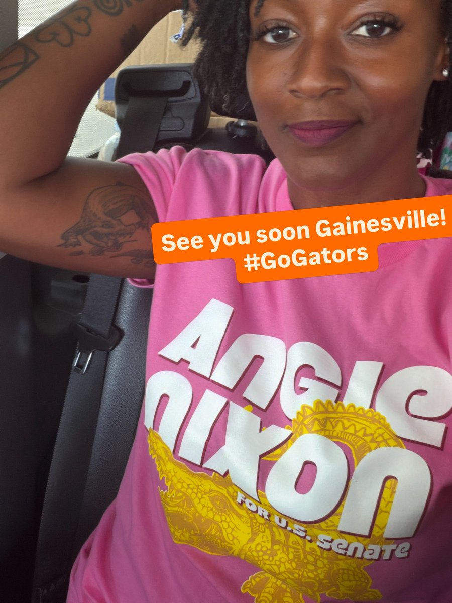AngieNixon's tweet photo. #GoGators https://t.co/GVgIqfANqo
