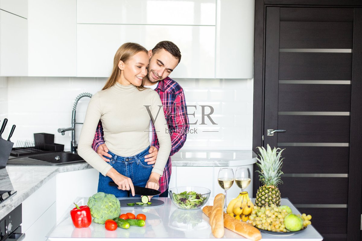 iDistract_'s tweet photo. Coffee runs and silly dancing in the kitchen with my person today—small days hit different. https://t.co/XzsnNArbl7