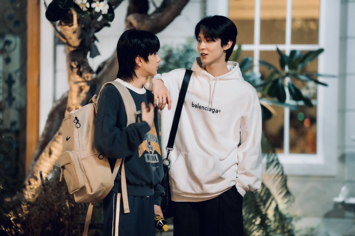 rryjinnn's tweet photo. จบแล้ววว ep.2 เป็นไงบ้างสนุกมั้ยย เริ่มเข้มข้นขึ้นแล้วรอเลย ep หน้า เข้มข้นกว่านี้อีกก ชอบอันไหนกันบ้างมาแชร์กันน แต่ที่แน่ๆผมเร็นจินะครับไม่ใช่เร็นธรรมดา ต้องมี จิ ด้วยย ฝากพวกเราด้วยนะครับบ รักสุดใจนายแฟนบอยย!!

 MR FANBOY CHAPTER 2
#MrFanboyEP2 https://t.co/QsXhEd9WFM