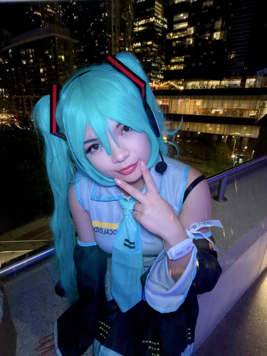 karasubear1's tweet photo. Miku :3 ☆
-
#hatsunemiku #vocaloid #anime #manga #edit #cosplay #animeedit #miku #emiru #twitch #streamer #fanexpotoronto #fanexpo #animeexpo https://t.co/7HM4lW99Jr