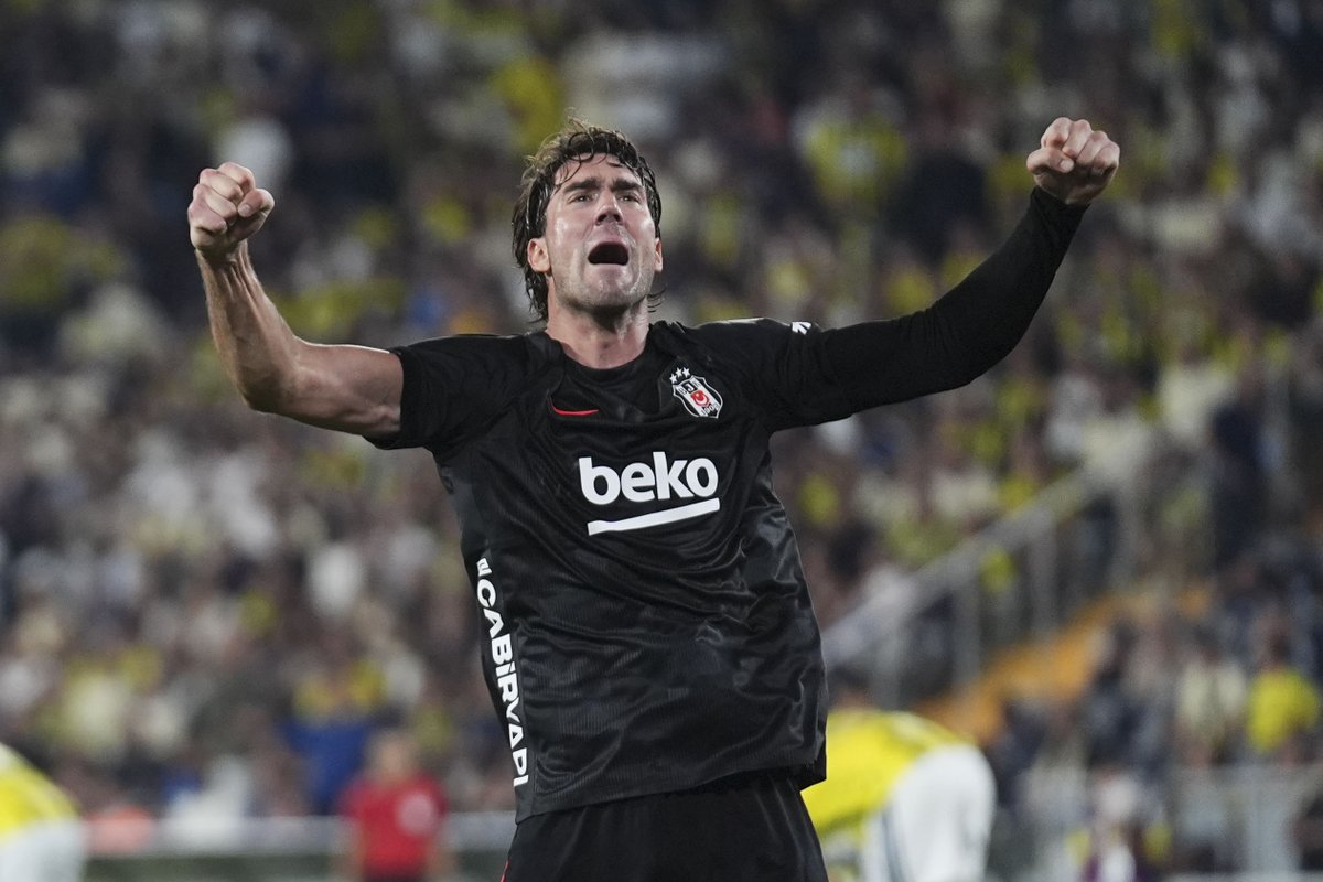 demarkesports's tweet photo. Dusan Vlahovic: "Çok iyi bir maçtı. Harika bir atmosferde oynadık. Çok mutluyuz galip geldiğimiz için. Tüm camiamızı tebrik ediyorum. Bu maç bizim için bitti. Sıradakine odaklanıyoruz." https://t.co/1vc8UMbMZT
