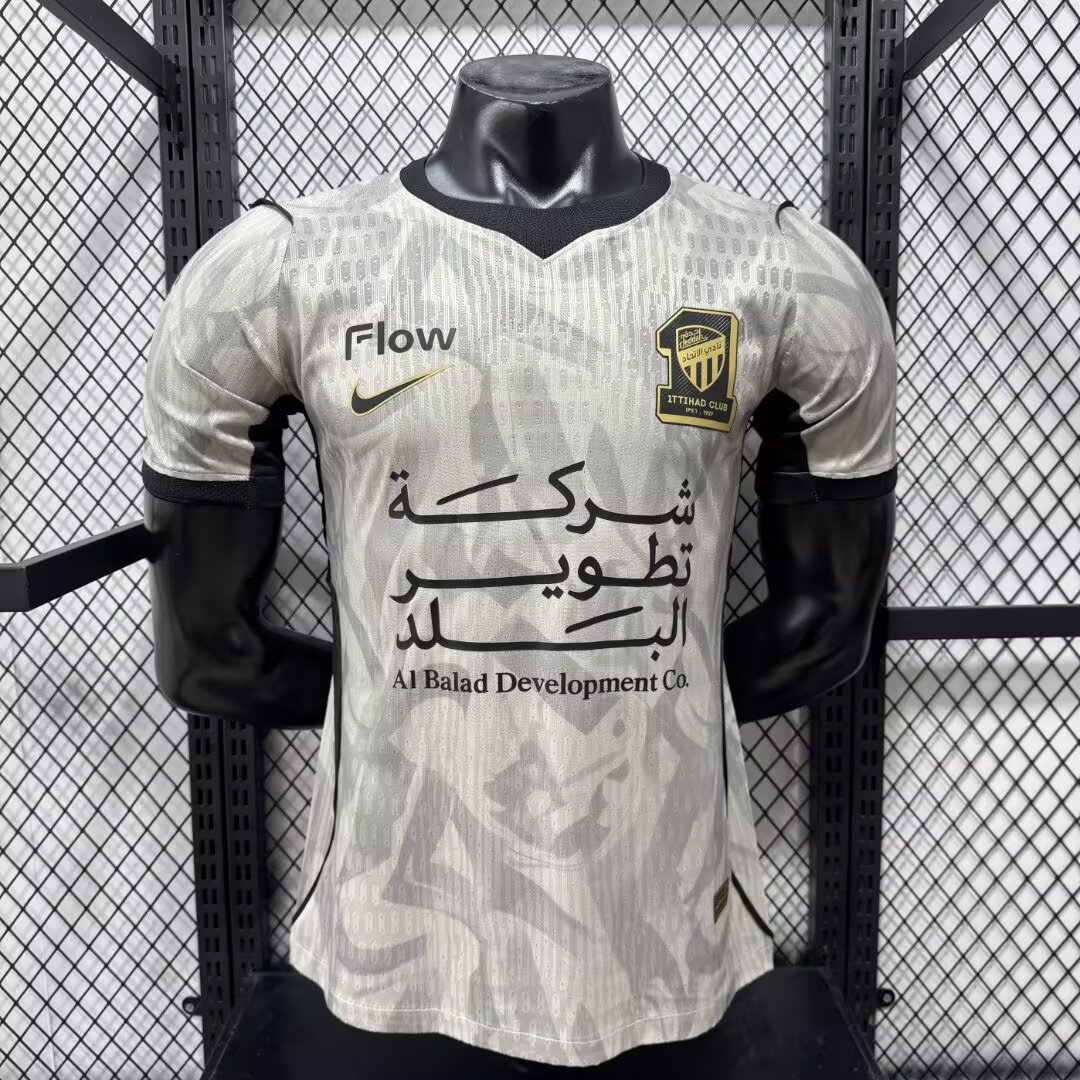 Jersey_Pulse's tweet photo. Deux modèles de Away face à modèle. Votre choix ?
Matchday Al-Ittihad. What do you think of this shirt?

#ITT #ALIALN https://t.co/C0ZT5KOQKj