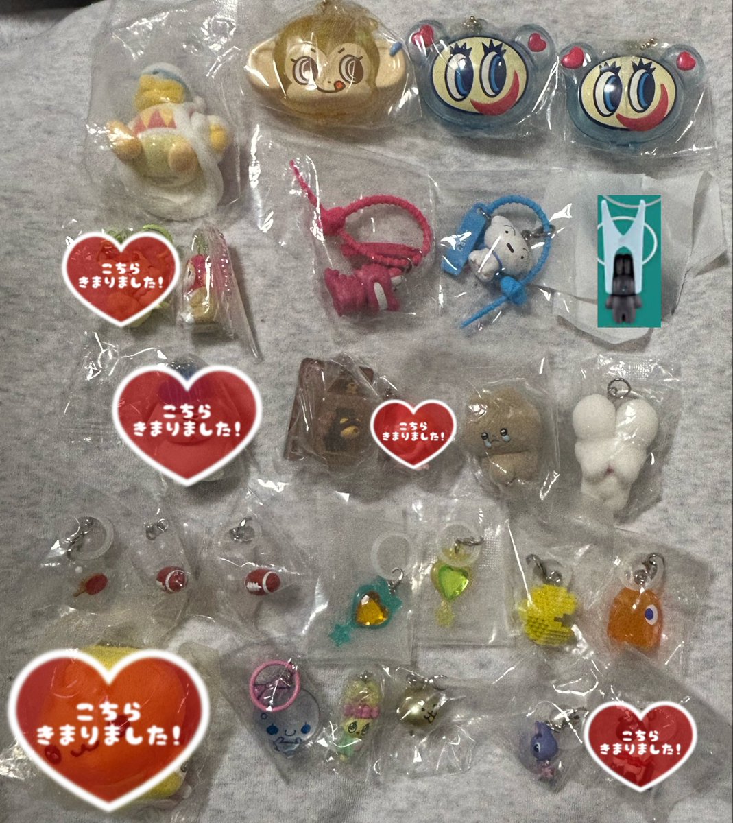 1mizOf's tweet photo. ガチャガチャ　めじるしアクセサリー　交換

譲・1〜4枚目
求・5〜枚目

郵送、または広島市内手渡し希望 https://t.co/aJFye8jv9U